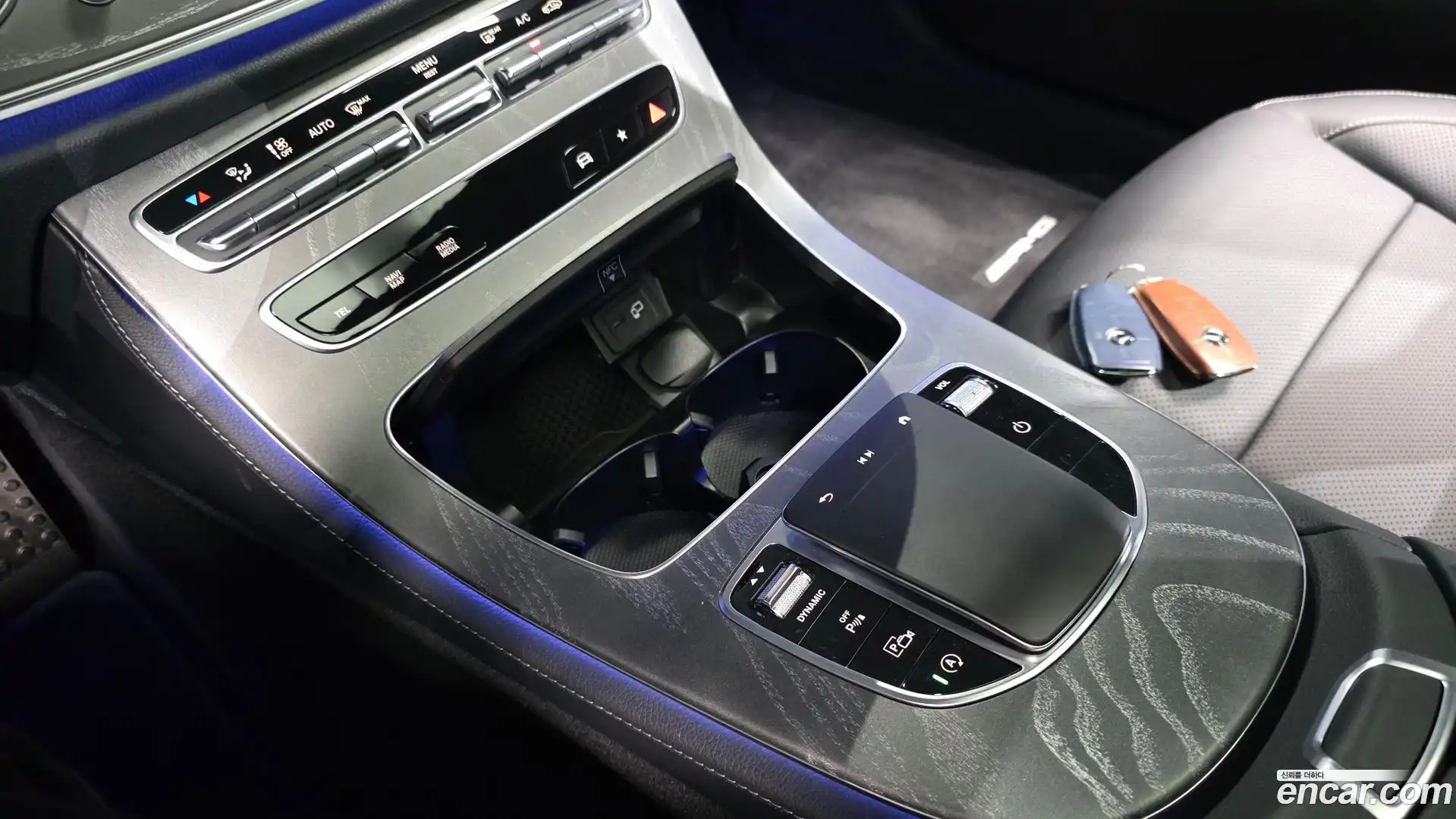 E-Class Mercedes-Benz 2022.6-OPTION-043