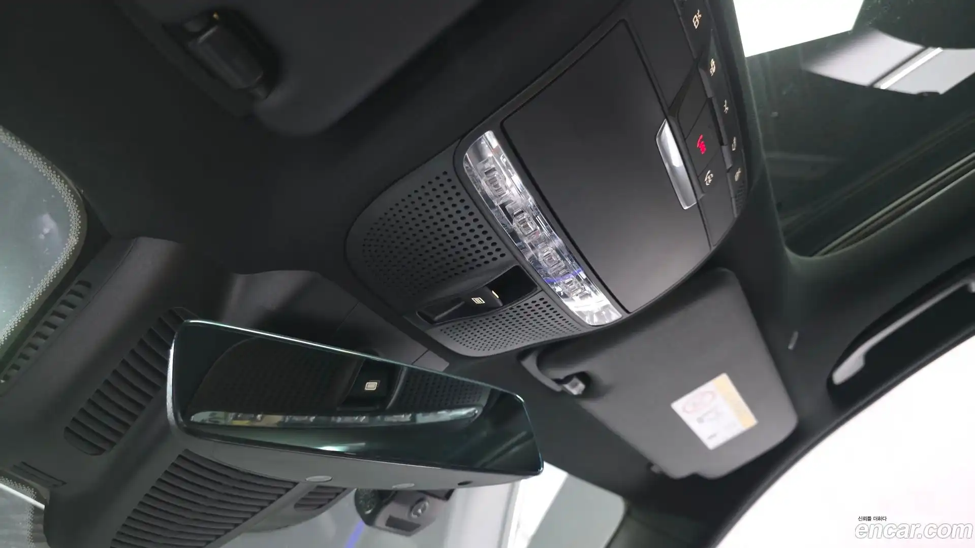 E-Class Mercedes-Benz 2022.6-OPTION-045