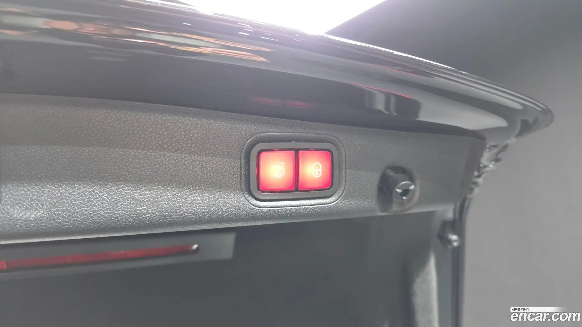 E-Class Mercedes-Benz 2022.6-OPTION-048