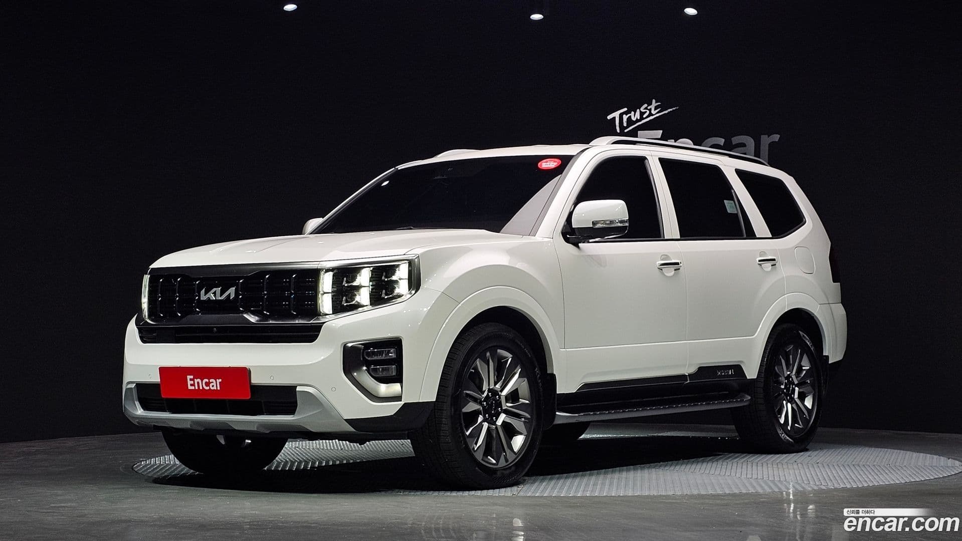 Main__Slider__Photo:Mohave Kia 2022.3-0