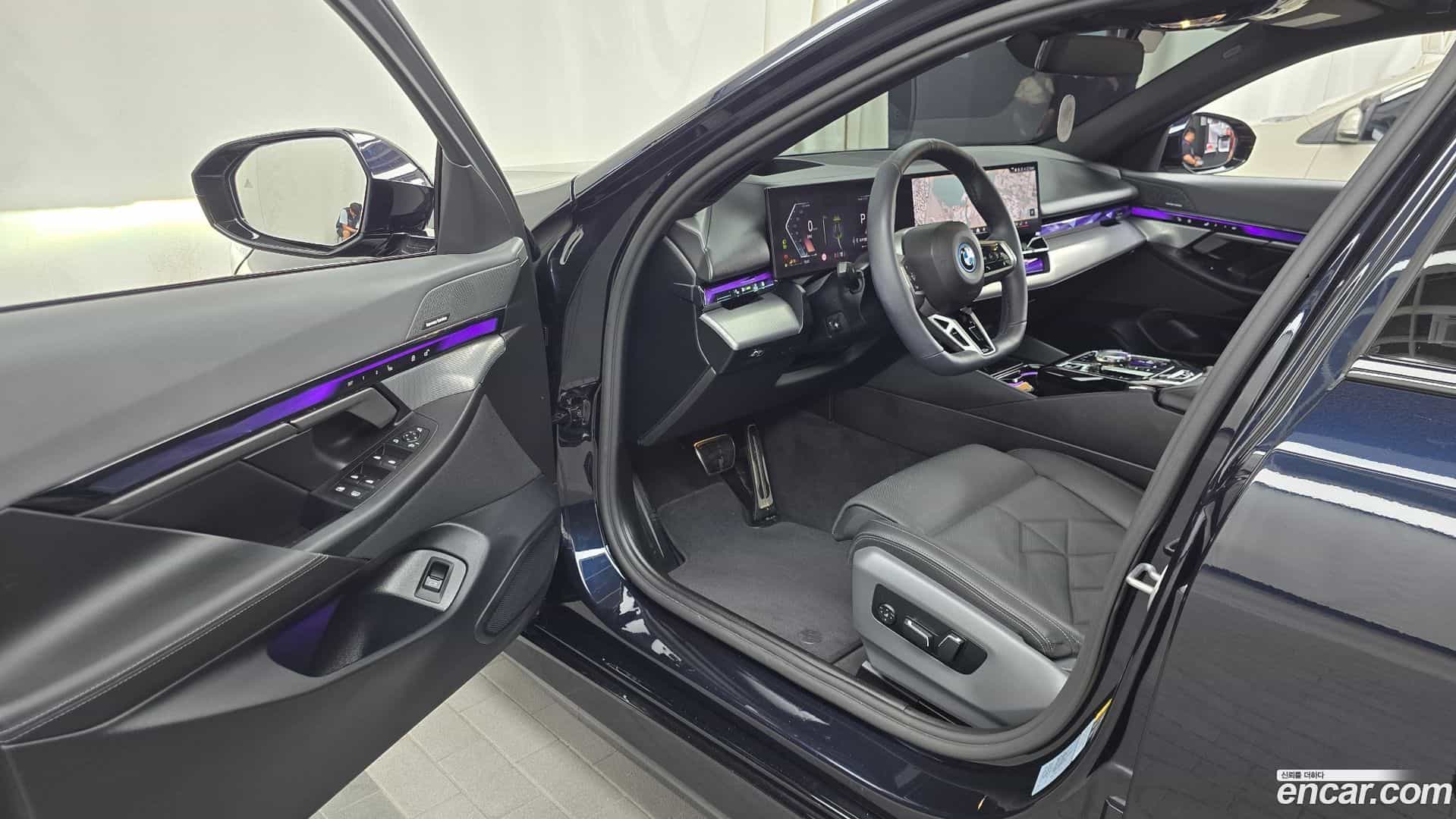 5-Series BMW 2025.4-INNER-010