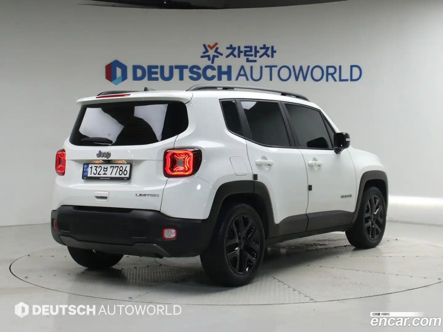 Renegade Jeep 2023.11-OUTER-002
