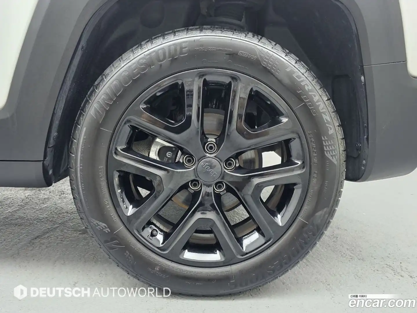 Renegade Jeep 2023.11-OUTER-005