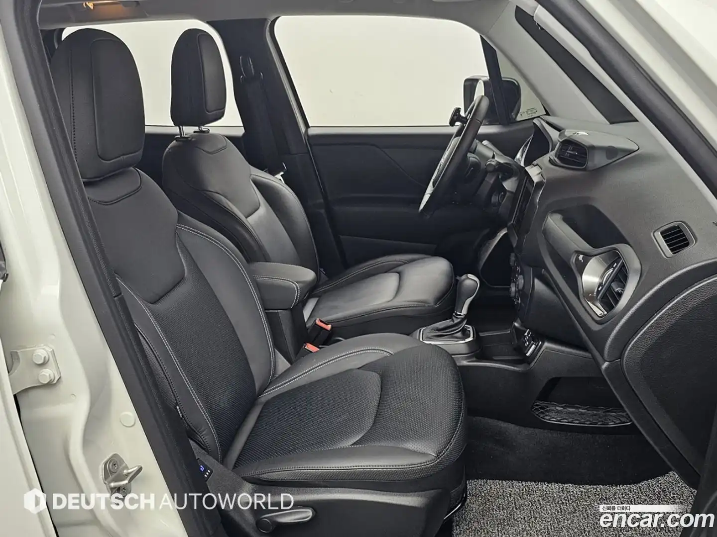 Renegade Jeep 2023.11-INNER-010