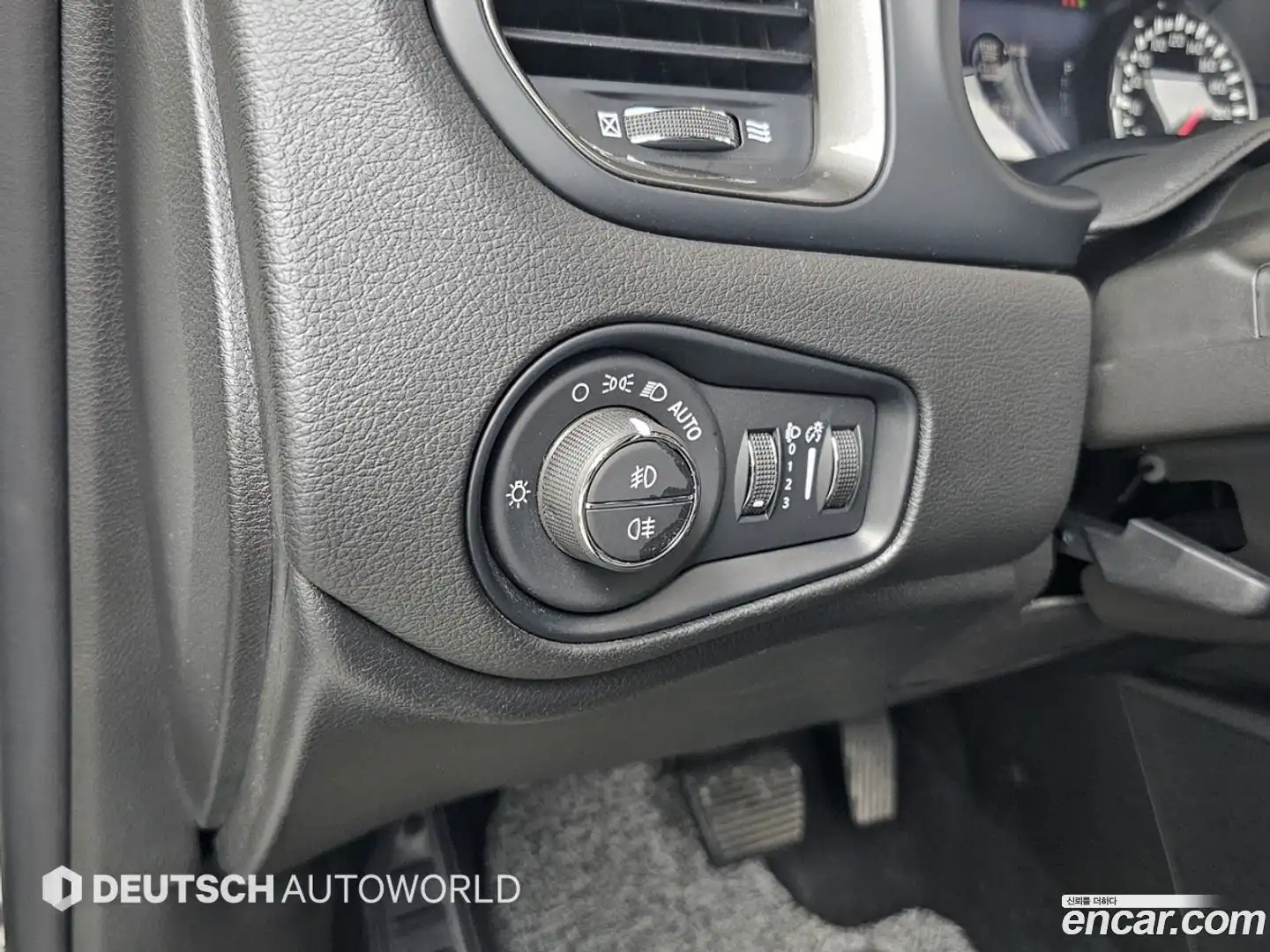 Renegade Jeep 2023.11-OPTION-020