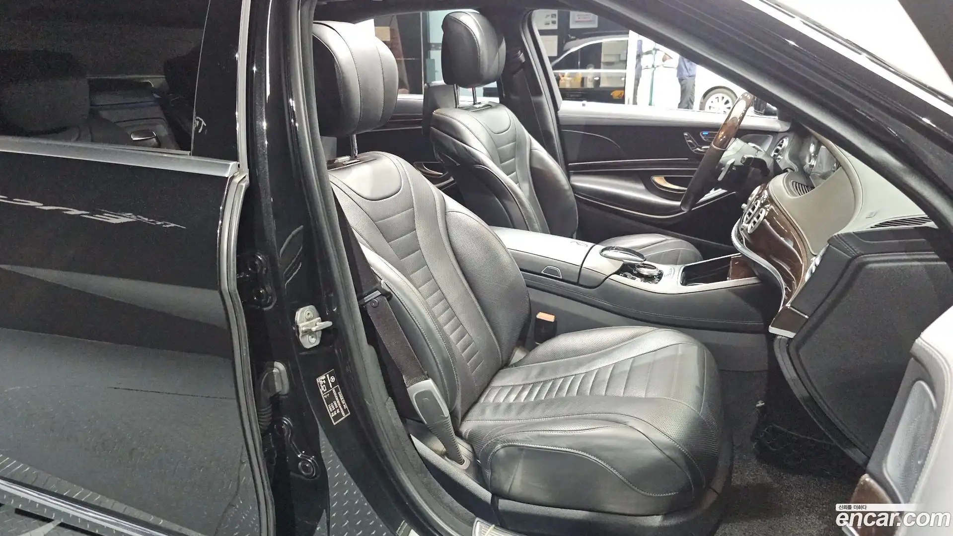 S-Class Mercedes-Benz 2019.6-OPTION-016