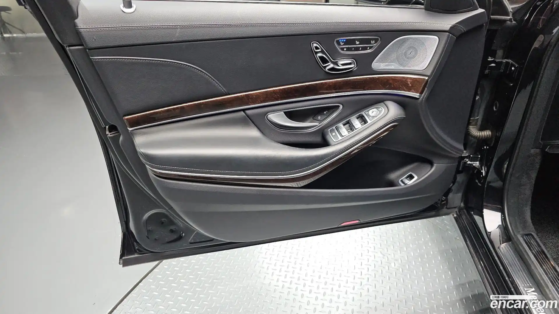 S-Class Mercedes-Benz 2019.6-INNER-034