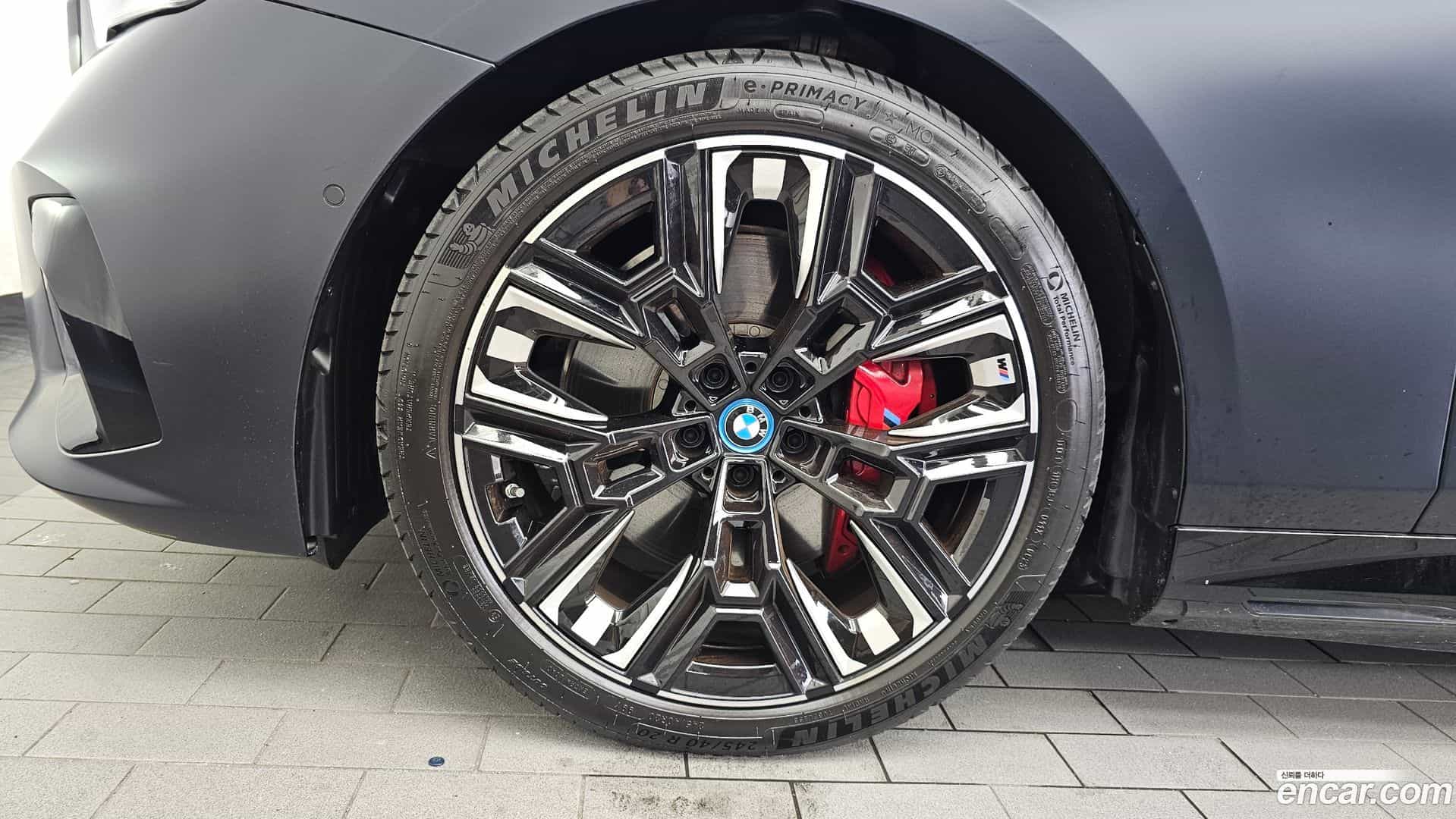 i5 BMW 2024.0-OUTER-005
