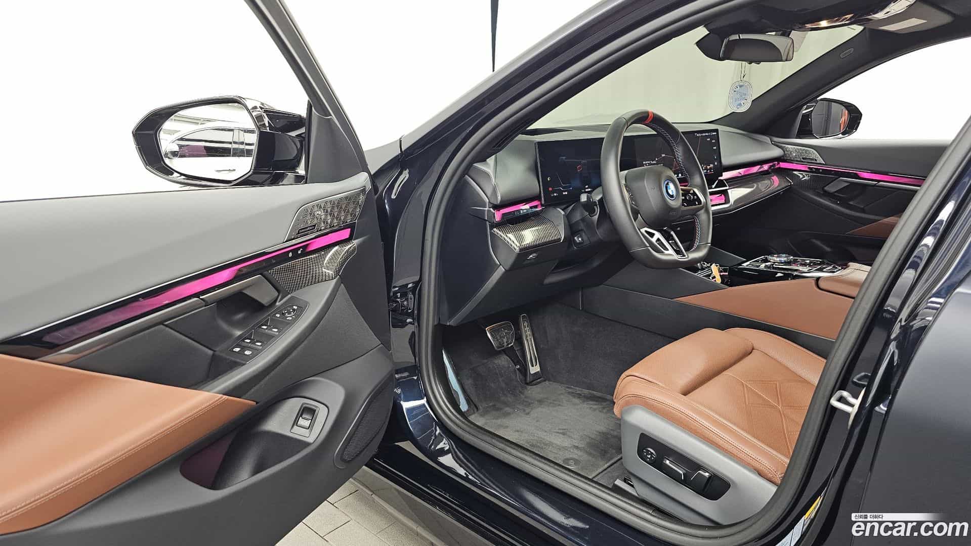 i5 BMW 2024.0-INNER-010