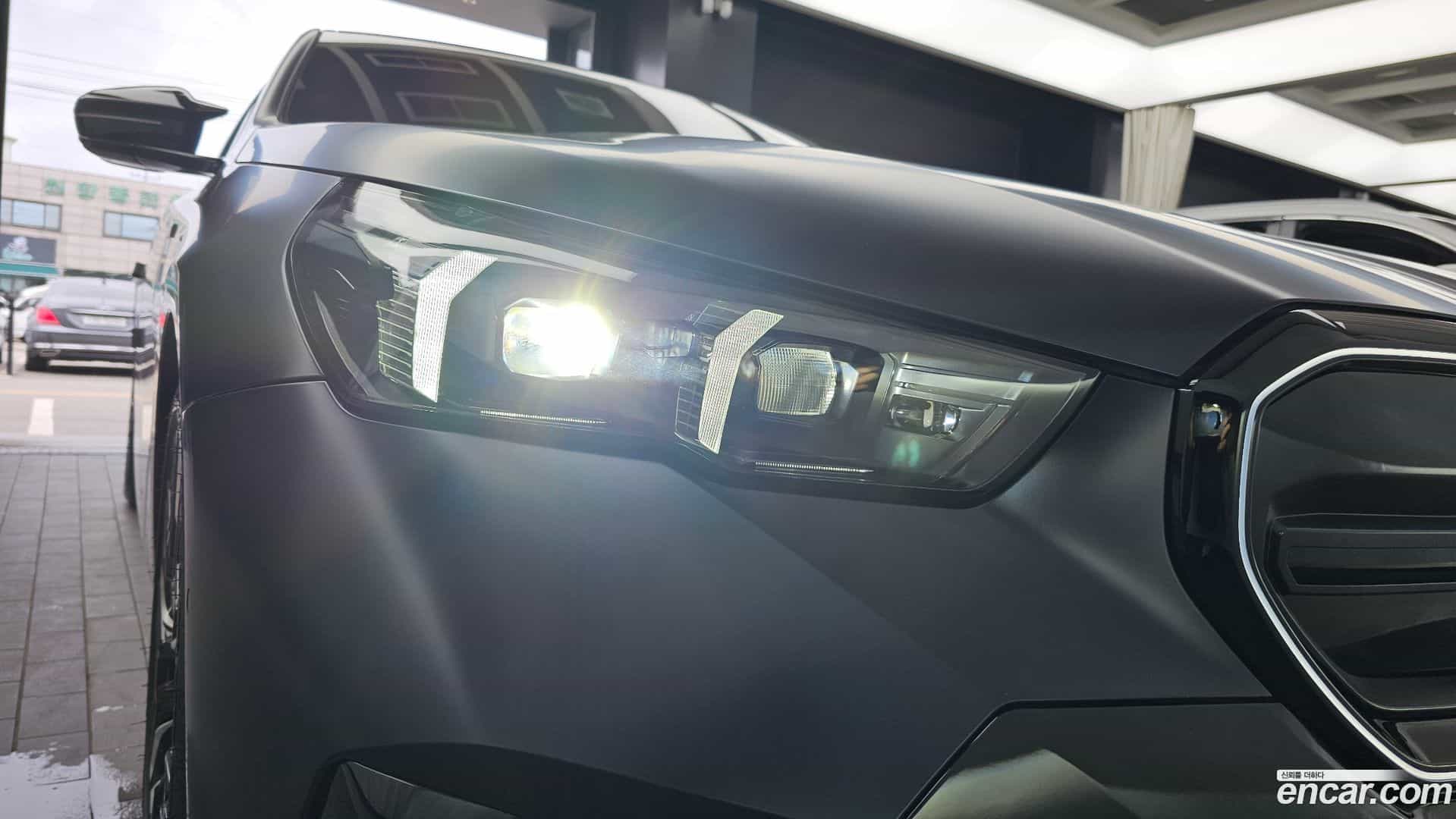 i5 BMW 2024.0-OUTER-032