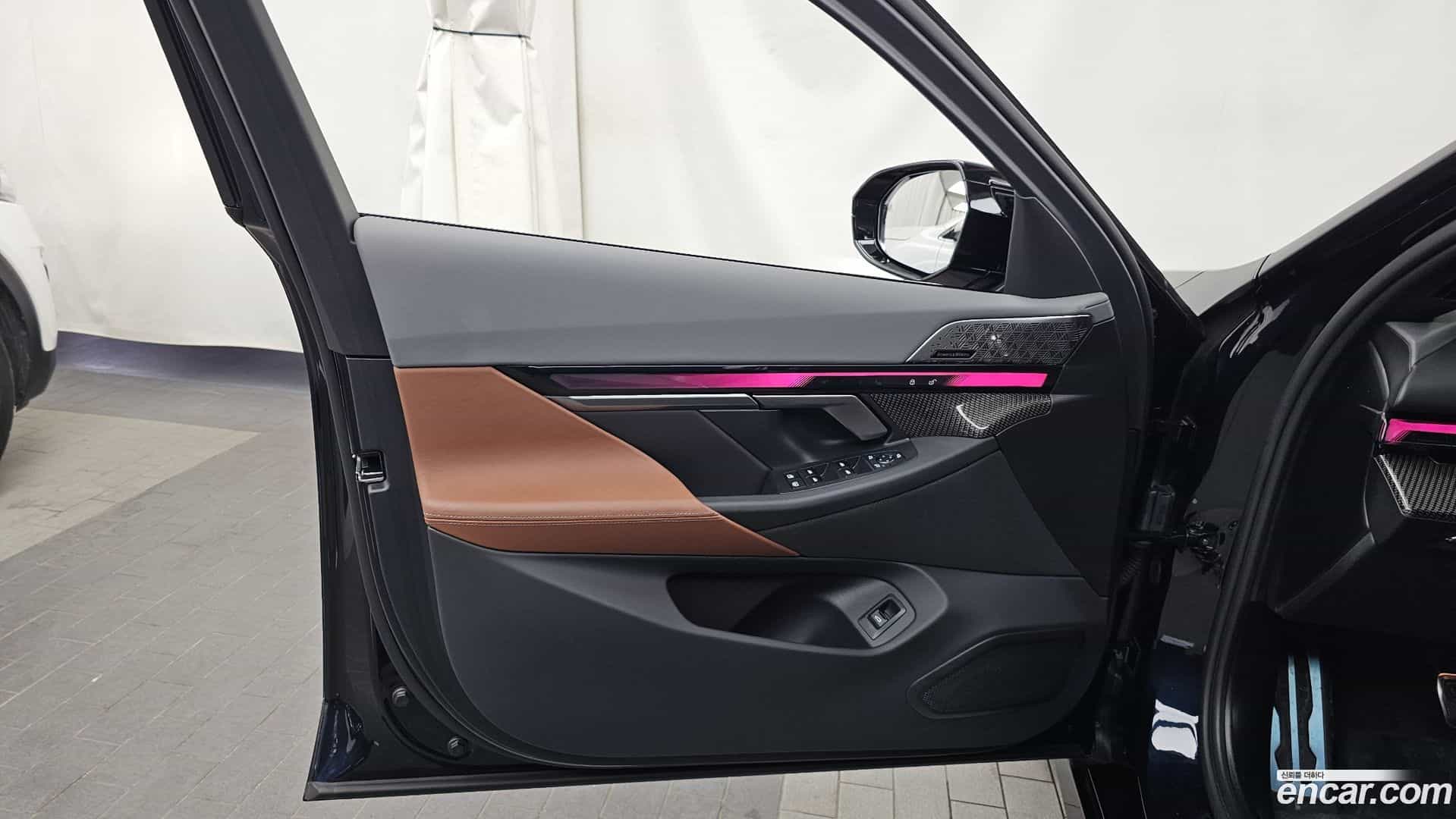 i5 BMW 2024.0-INNER-034