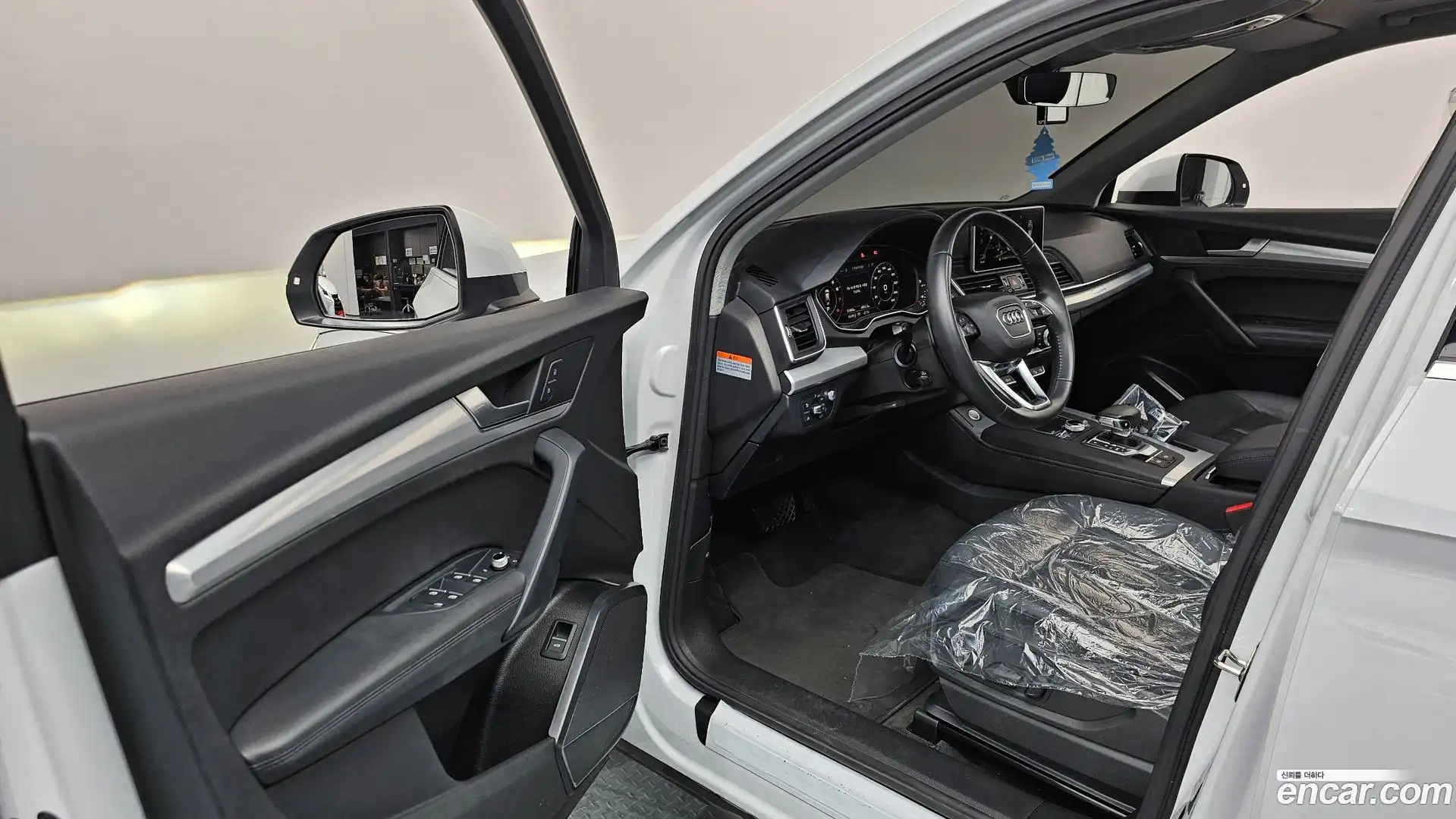 Q5 Audi 2020.10-INNER-010