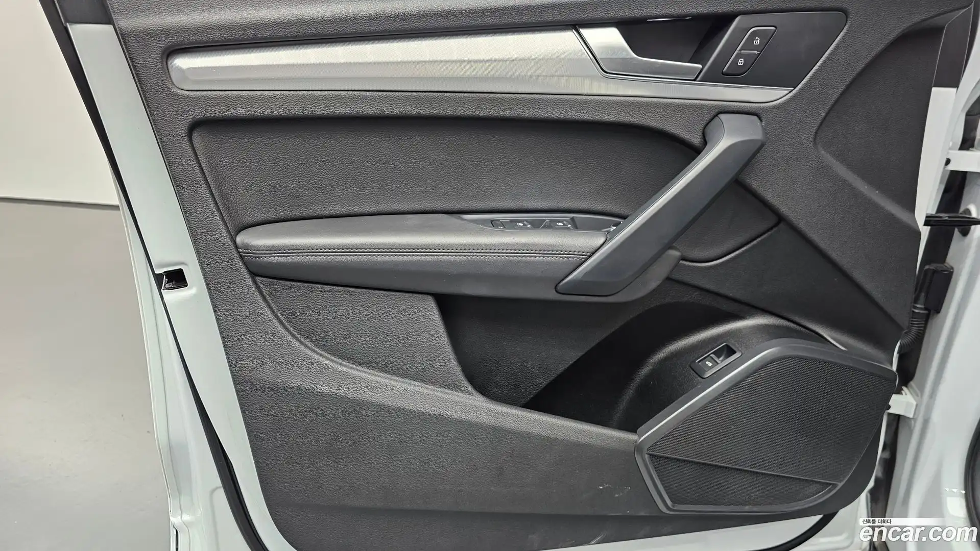 Q5 Audi 2020.10-INNER-034