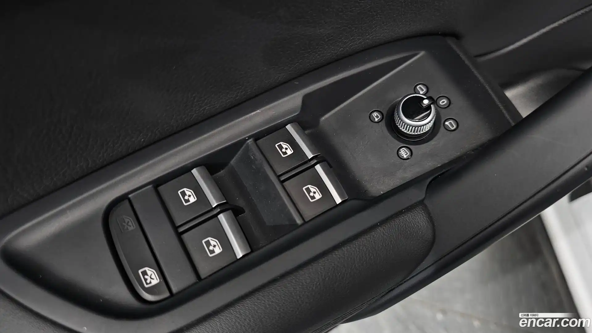 Q5 Audi 2020.10-OPTION-043