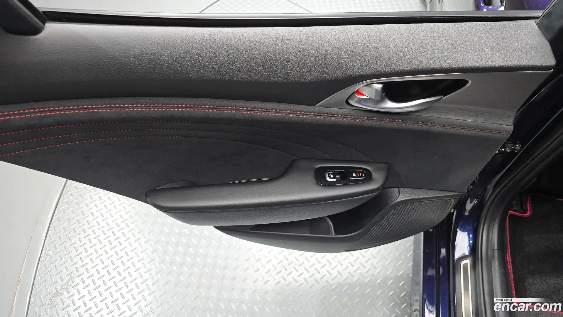 Stinger Kia 2022.3-INNER-035