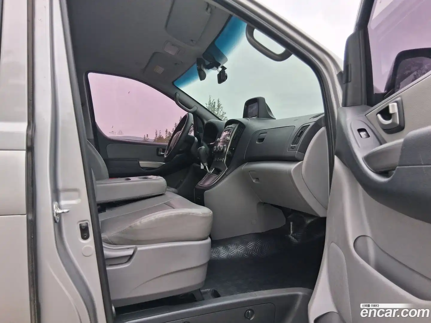 Starex Hyundai 2014.11-INNER-008