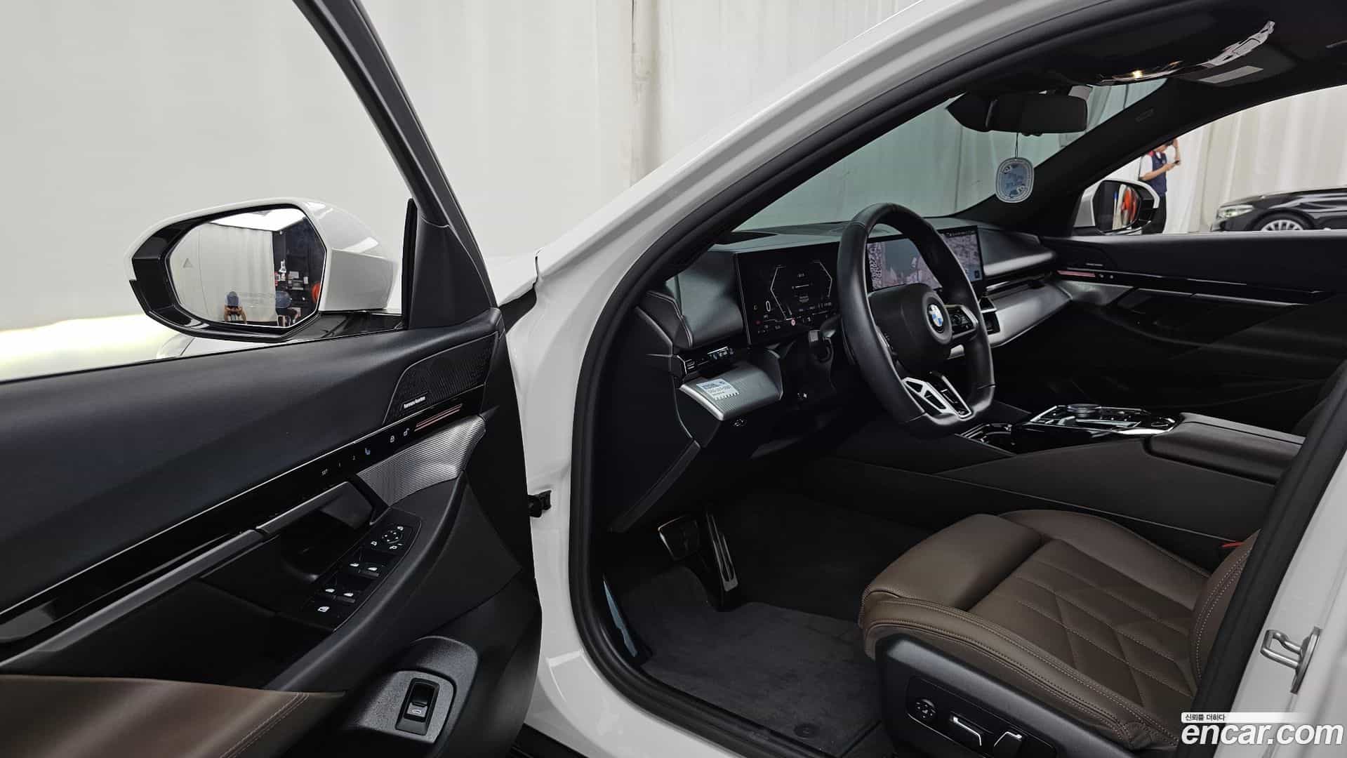 5-Series BMW 2024.3-INNER-010