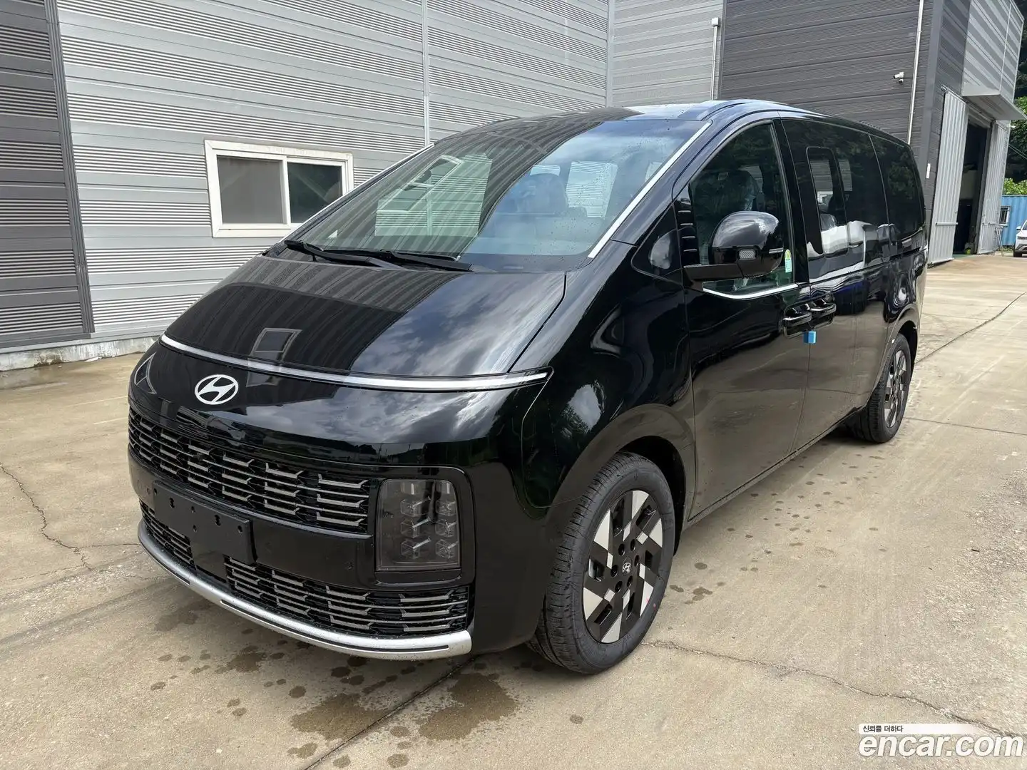 Staria Hyundai 2026.6-OUTER-001