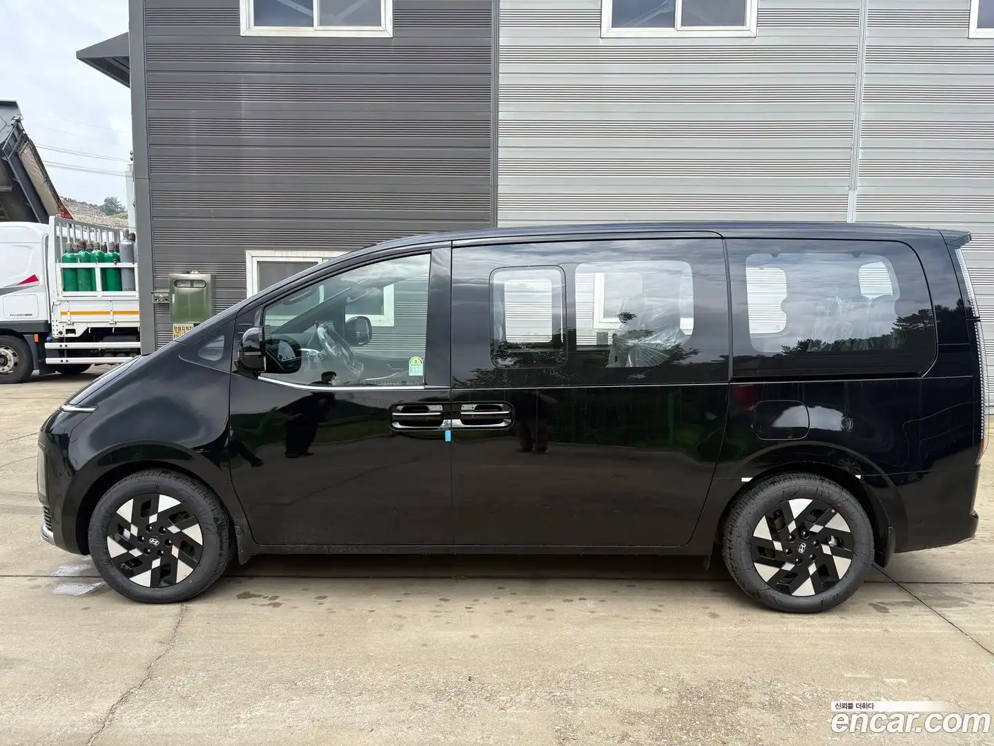 Staria Hyundai 2026.6-OUTER-006