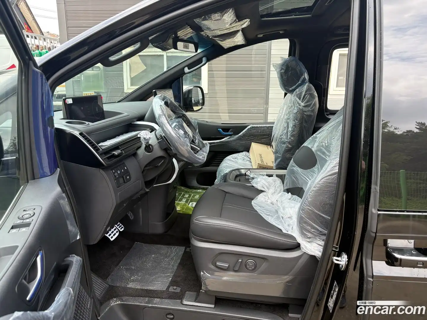 Staria Hyundai 2026.6-OPTION-021