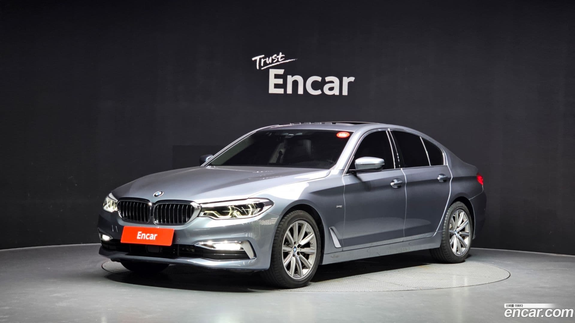 Main__Slider__Photo:5-Series BMW 2017.10-0