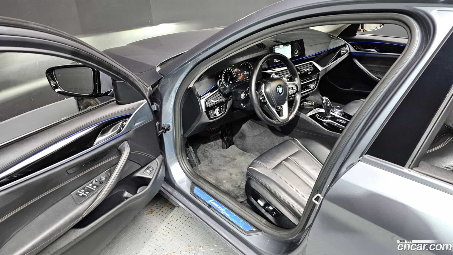 5-Series BMW 2017.10-INNER-010