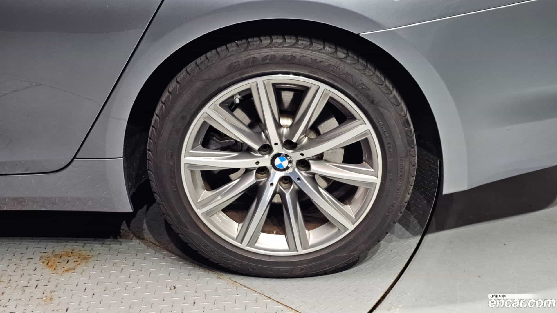 5-Series BMW 2017.10-OUTER-031
