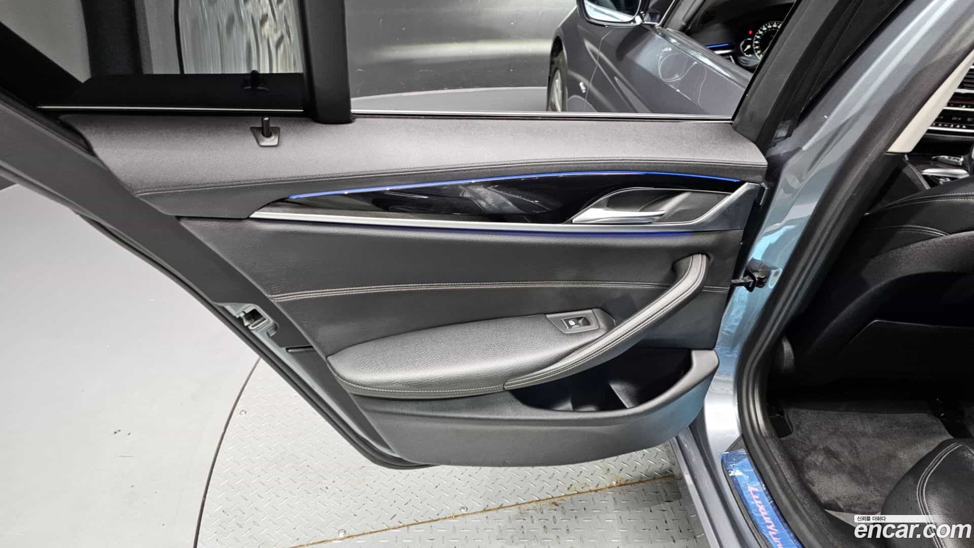 5-Series BMW 2017.10-INNER-035