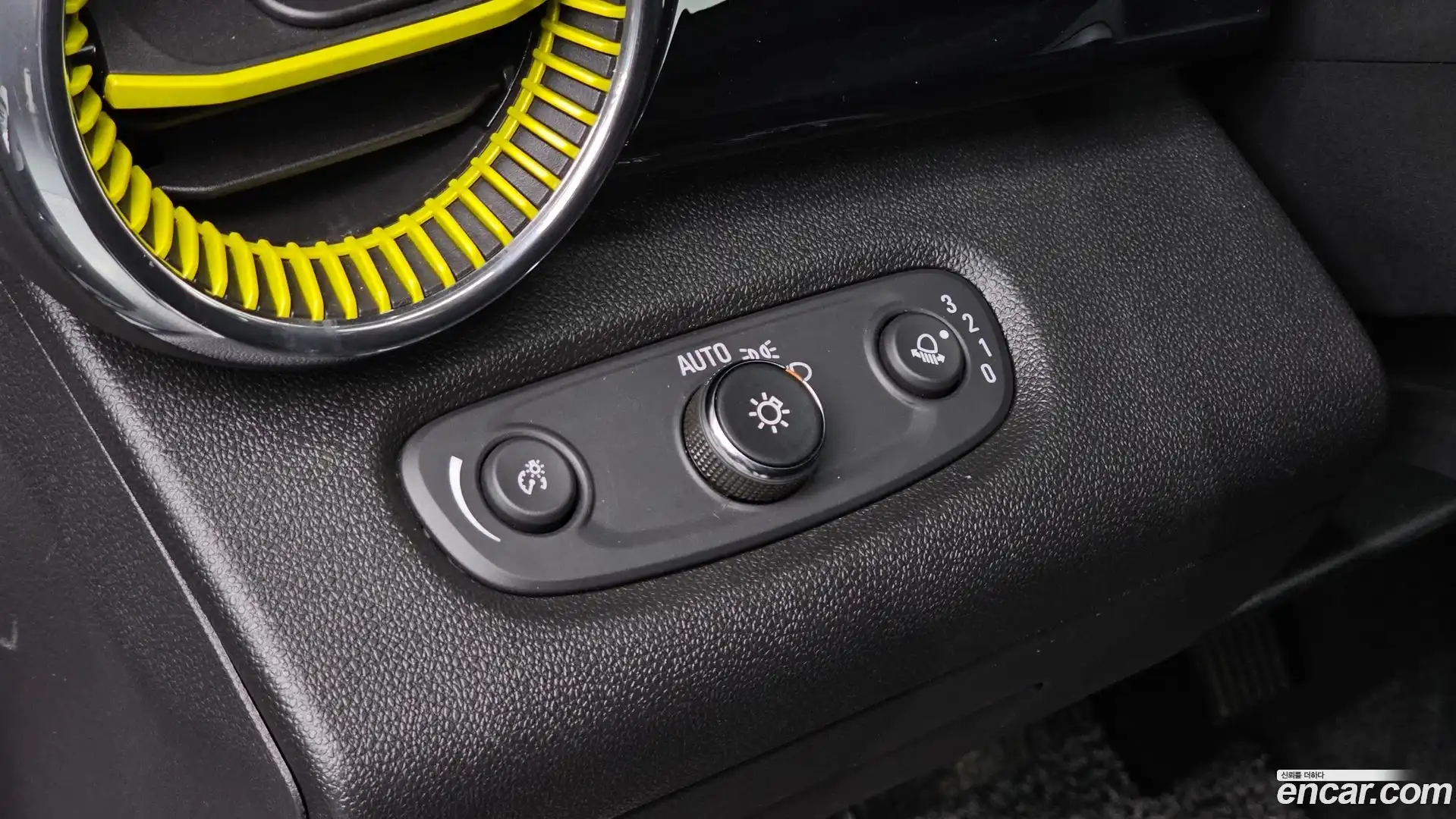 Trax Chevrolet 2023.3-OPTION-017
