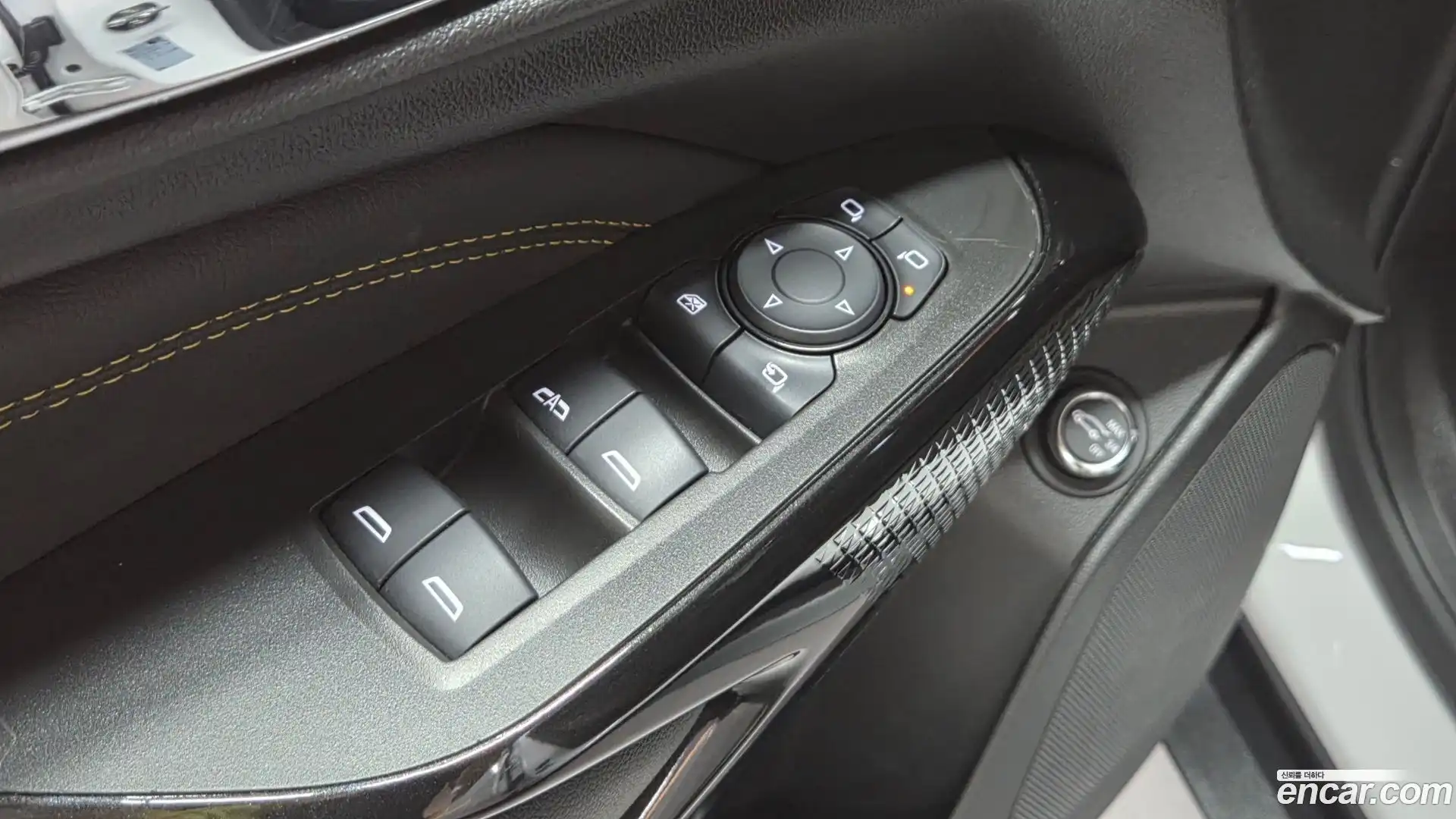 Trax Chevrolet 2023.3-OPTION-018