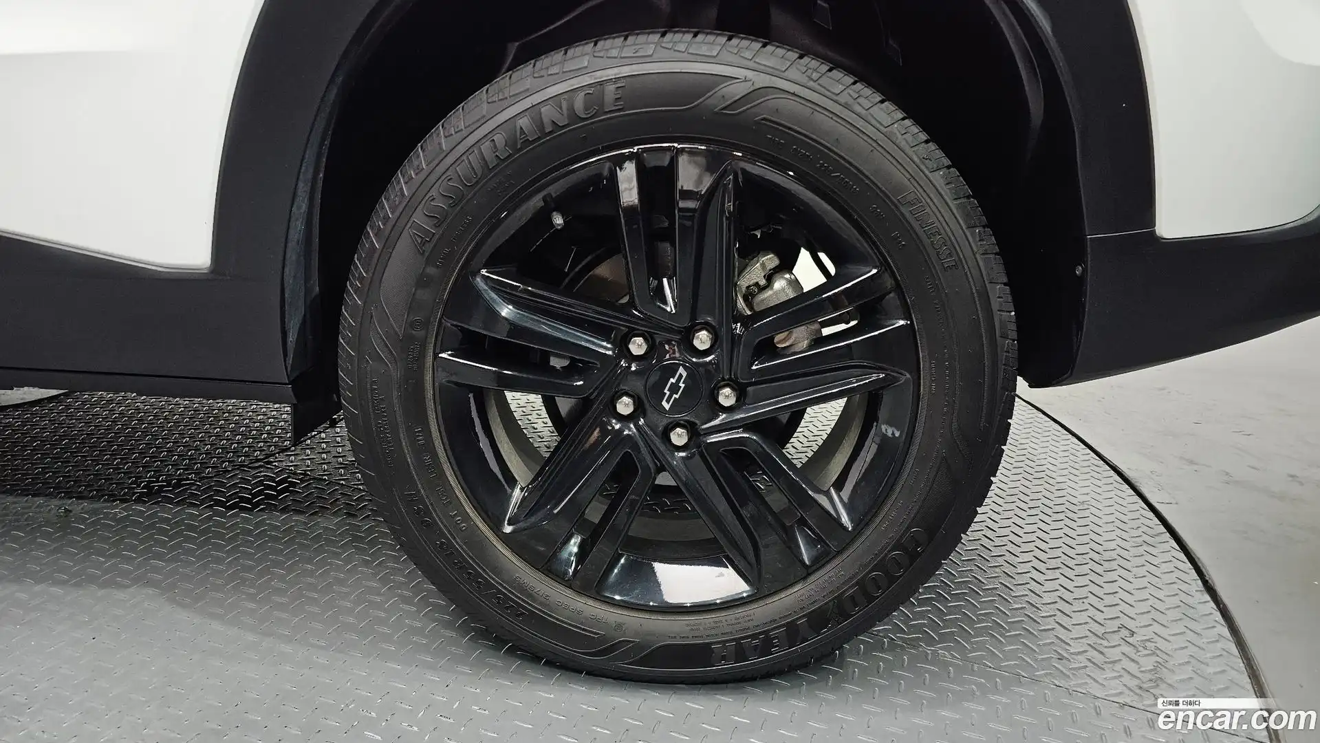 Trax Chevrolet 2023.3-OUTER-031