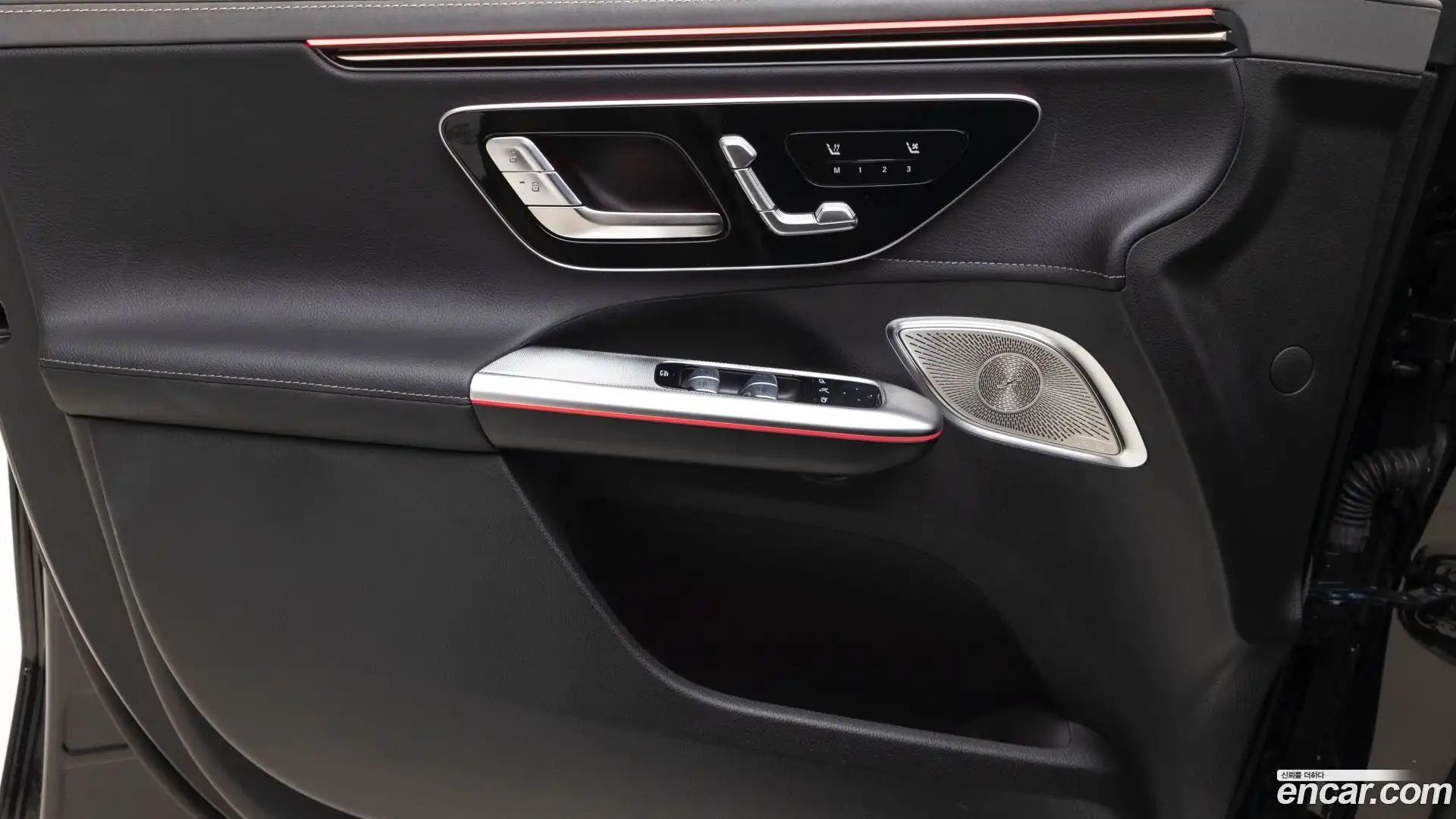 EQE Mercedes-Benz 2025.7-OPTION-019