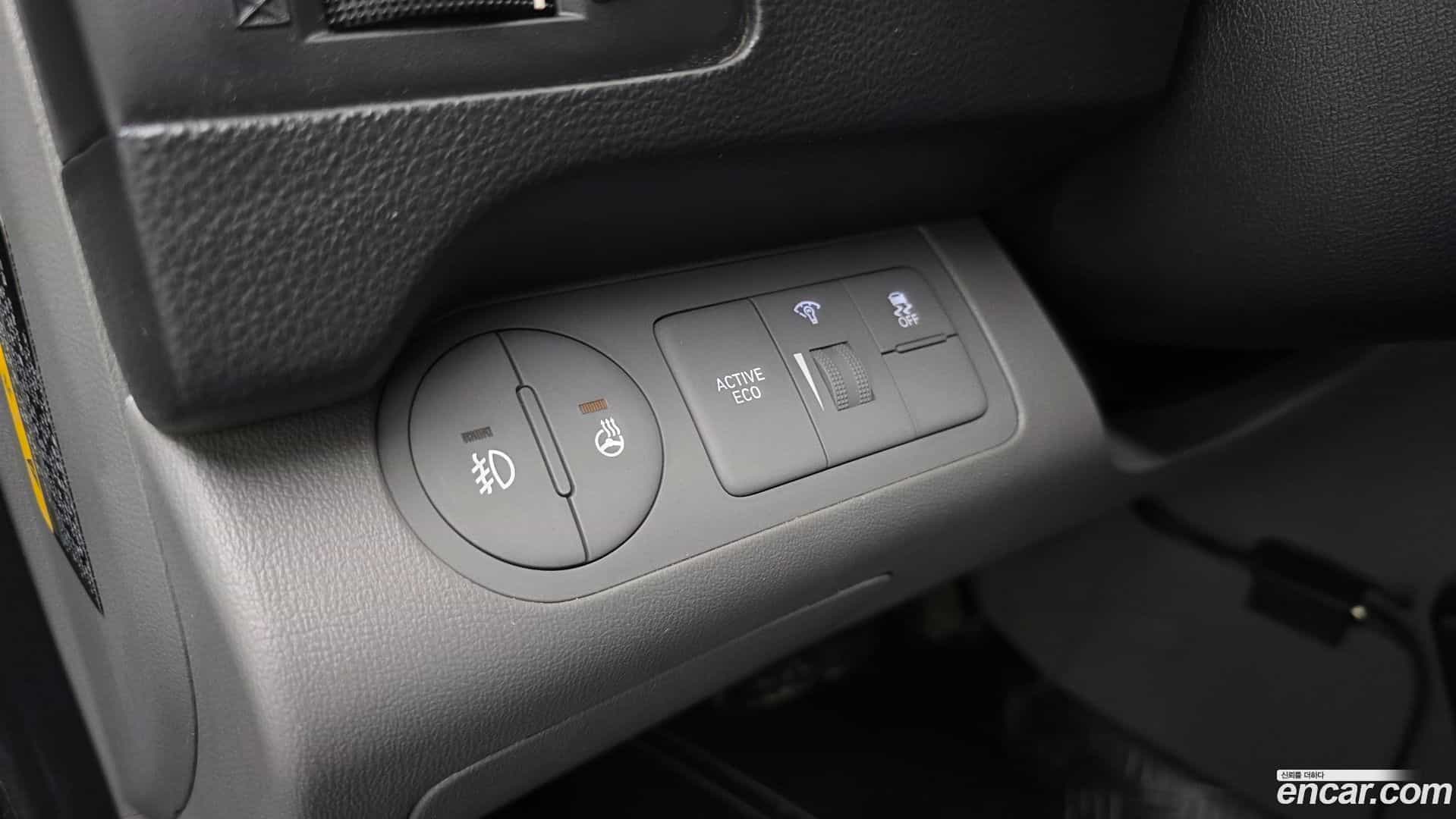 Starex Hyundai 2020.2-OPTION-024
