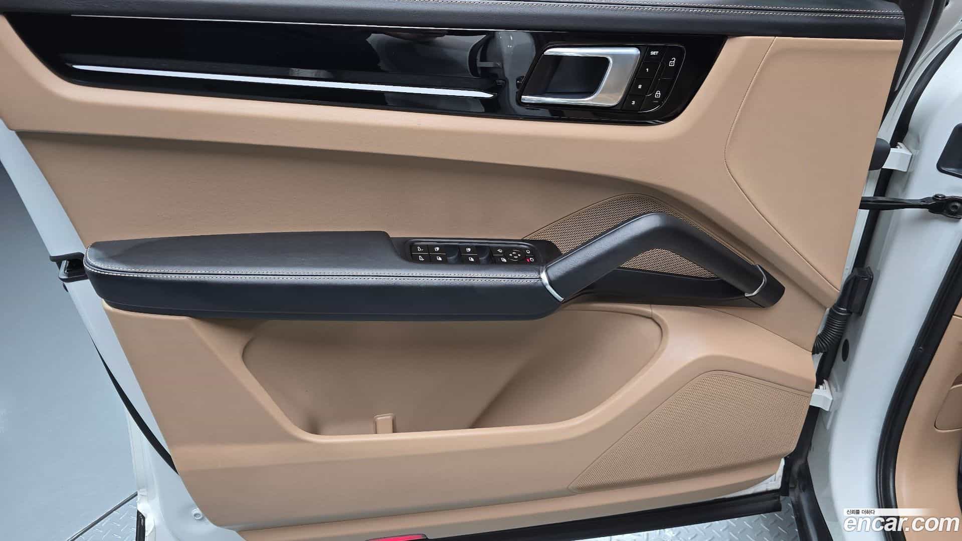 Cayenne Porsche 2020.3-INNER-034