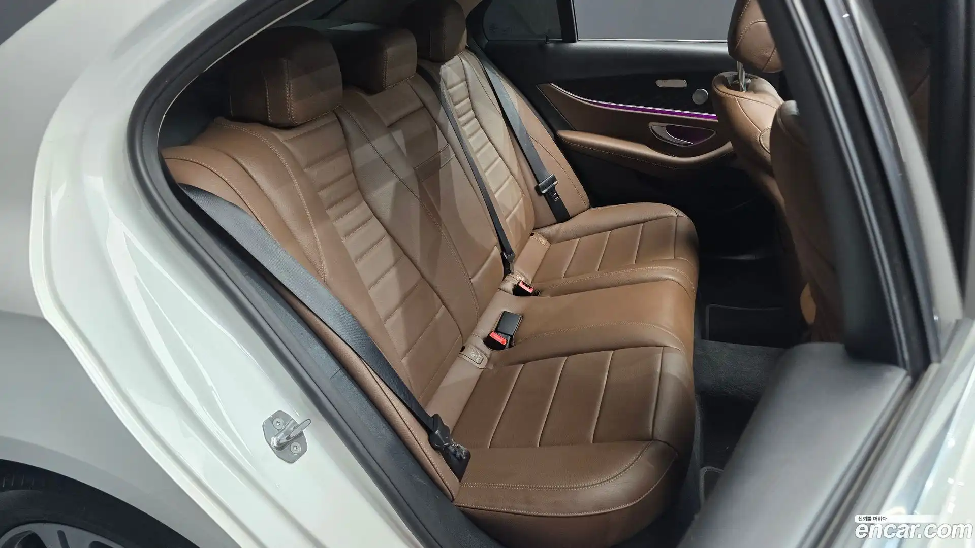 E-Class Mercedes-Benz 2018.3-OPTION-015