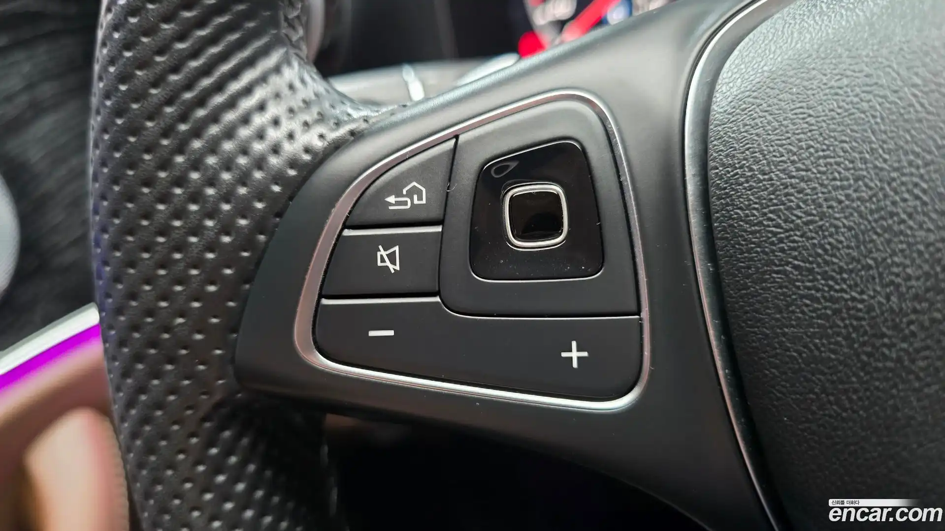 E-Class Mercedes-Benz 2018.3-OPTION-020