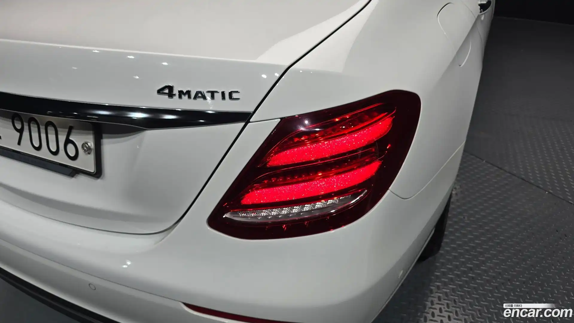 E-Class Mercedes-Benz 2018.3-OUTER-033