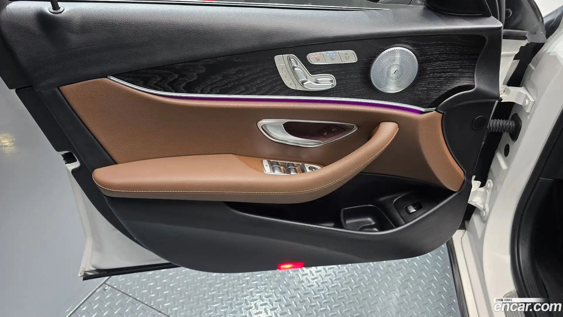 E-Class Mercedes-Benz 2018.3-INNER-034