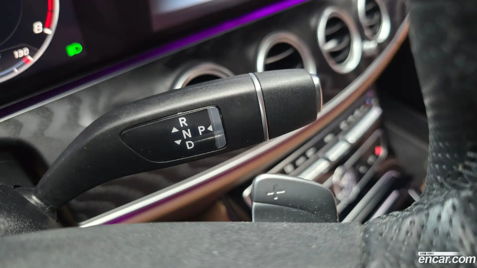 E-Class Mercedes-Benz 2018.3-OPTION-040