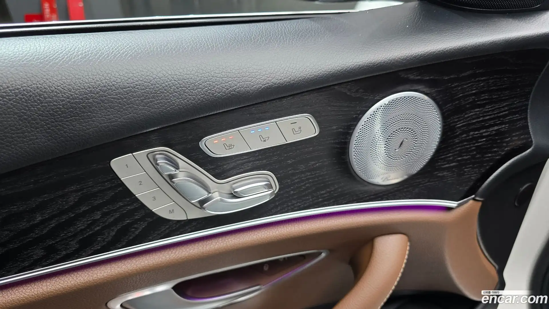 E-Class Mercedes-Benz 2018.3-OPTION-046