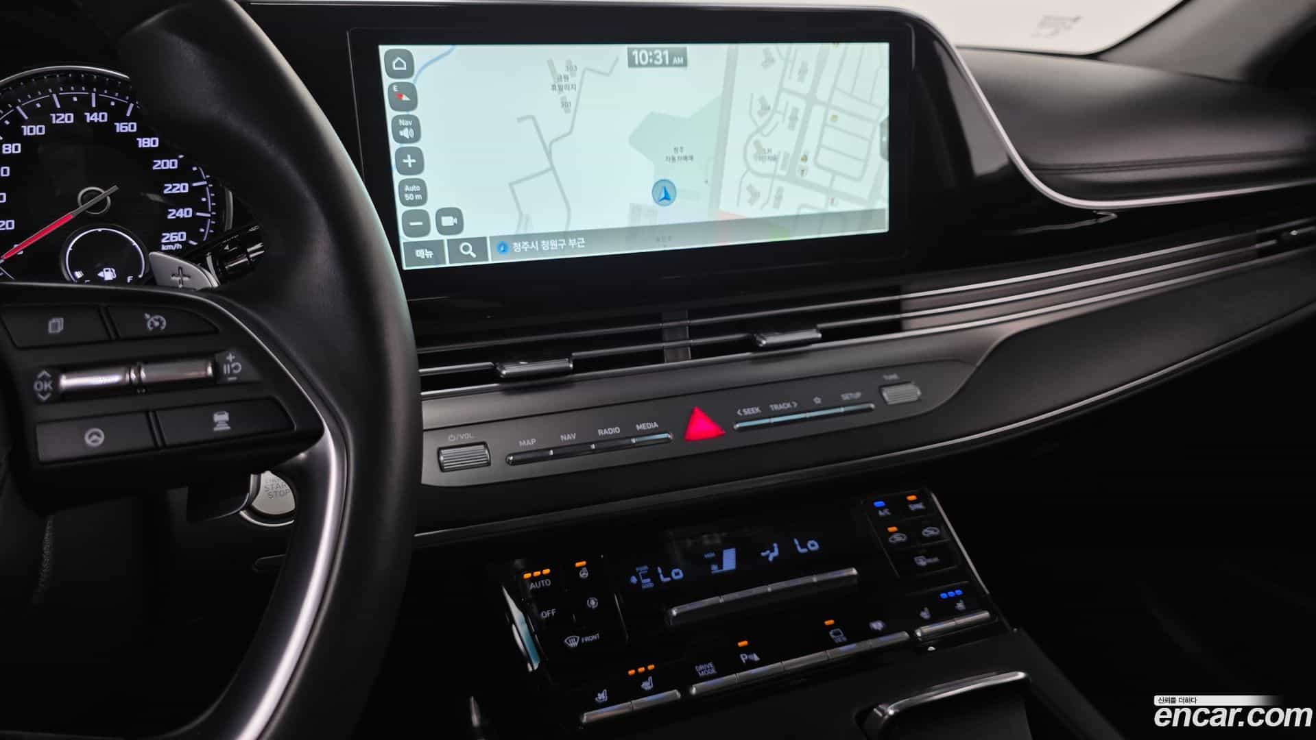 Grandeur Hyundai 2022.0-OPTION-015