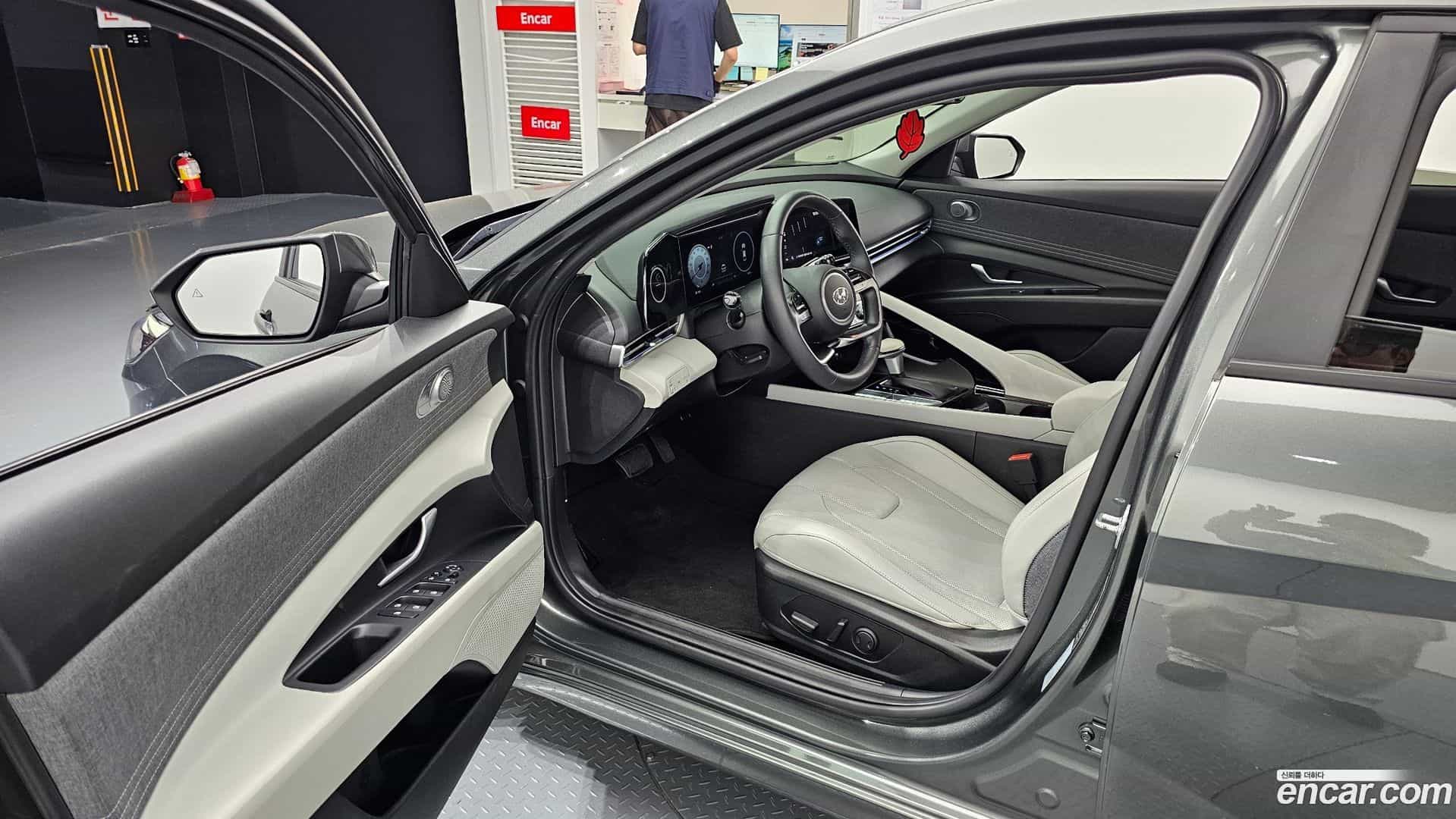 AVANTE Hyundai 2022.7-INNER-010