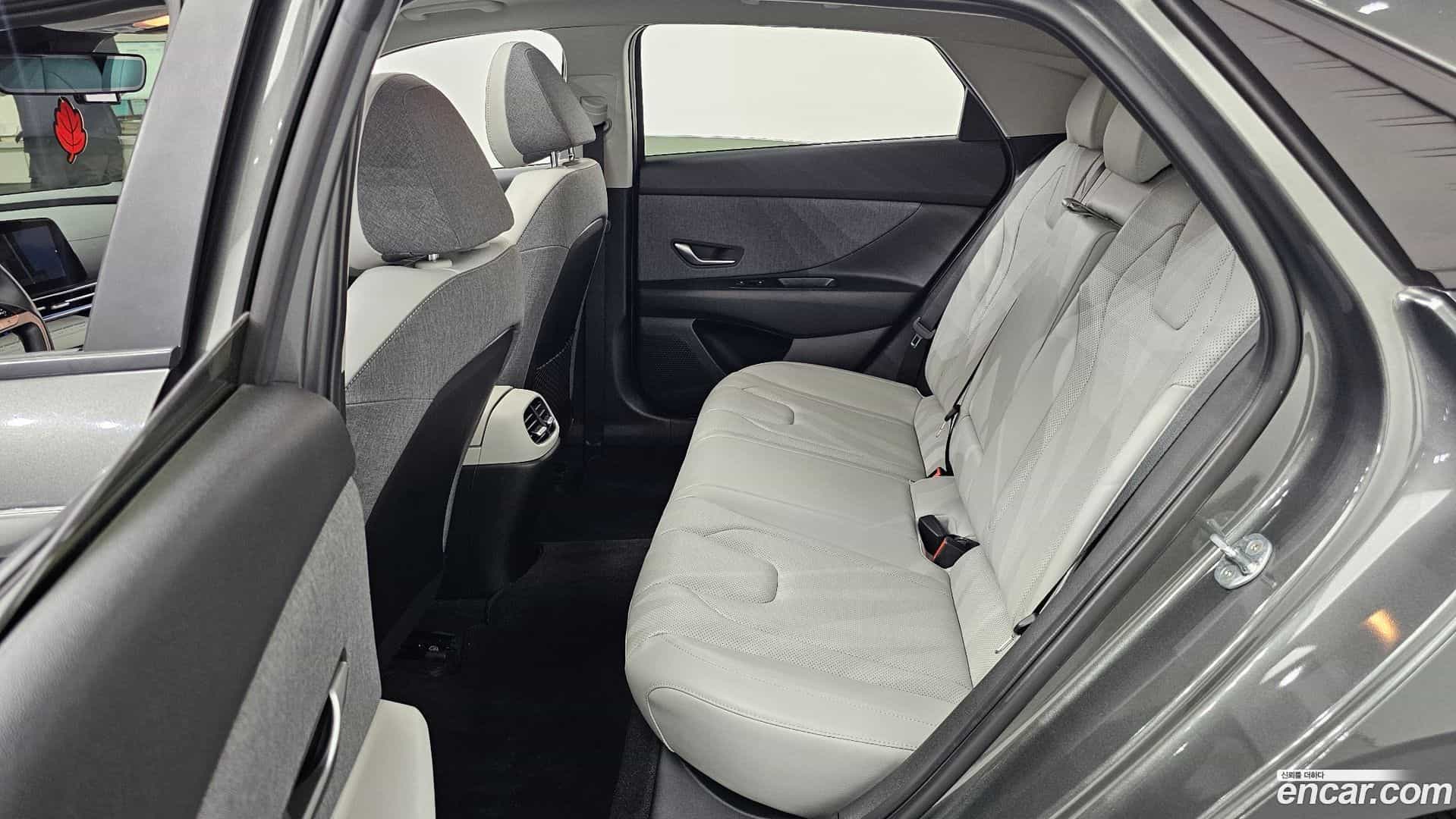 AVANTE Hyundai 2022.7-OPTION-016