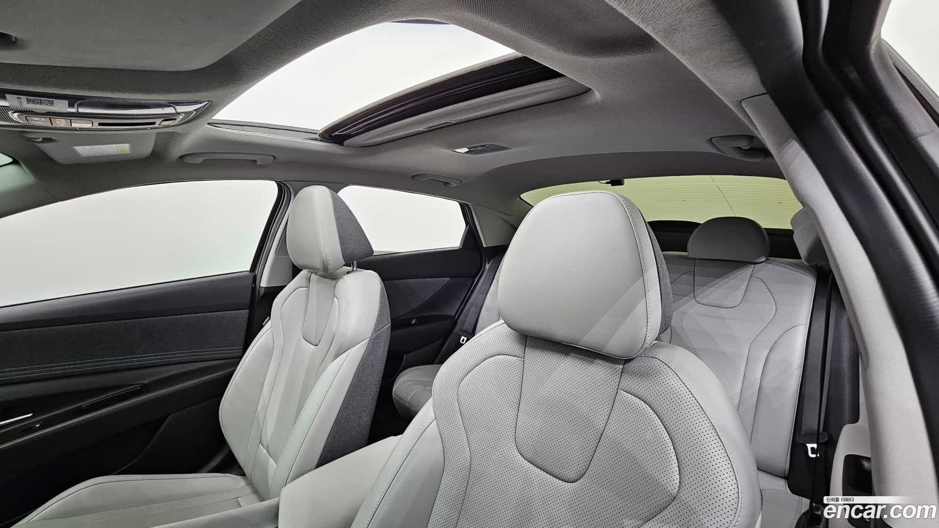 AVANTE Hyundai 2022.7-OPTION-023