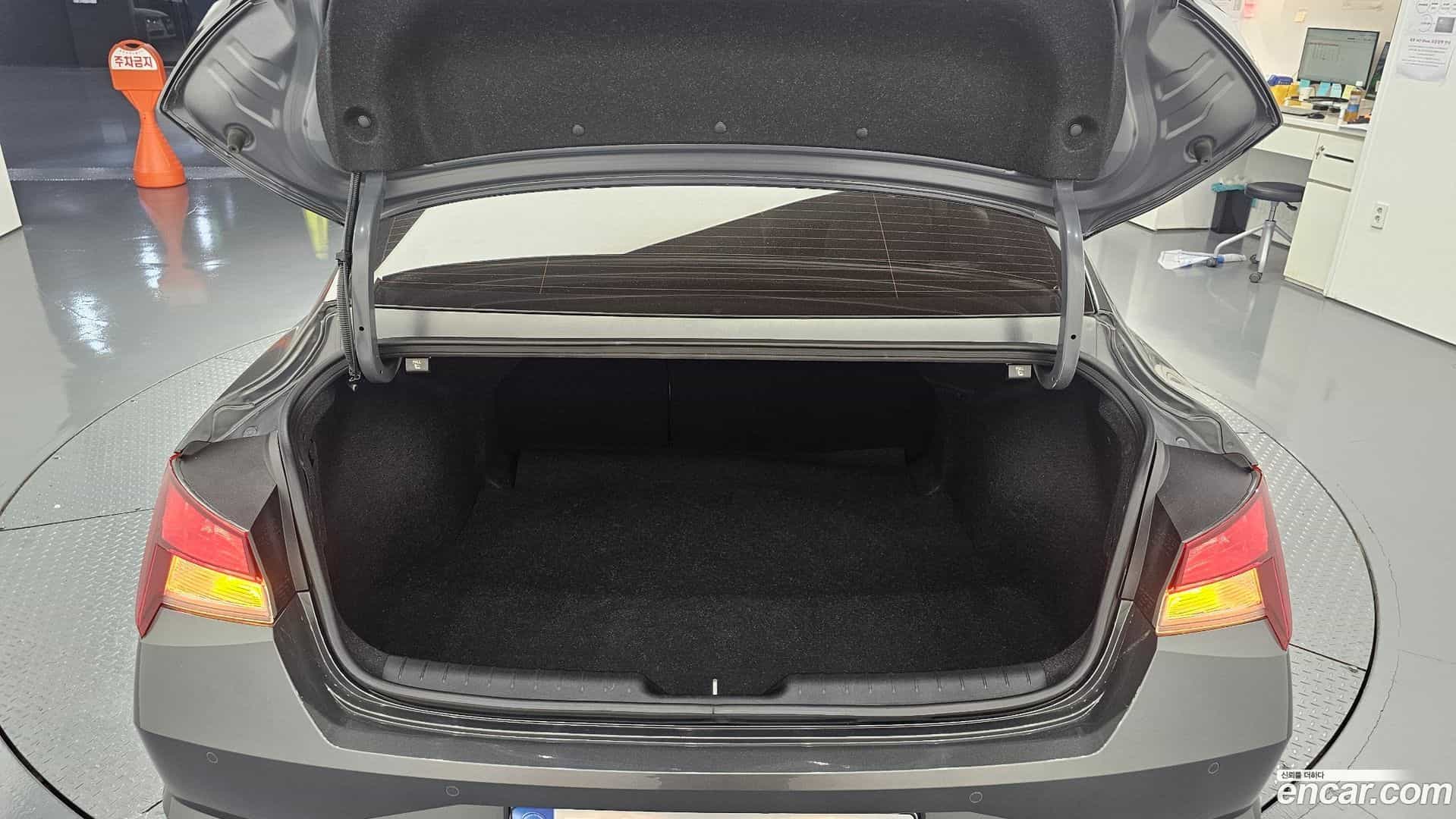 AVANTE Hyundai 2022.7-OPTION-024