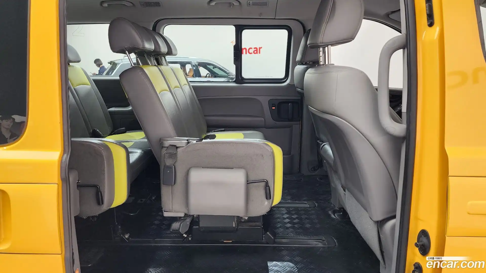 Starex Hyundai 2018.6-OPTION-015
