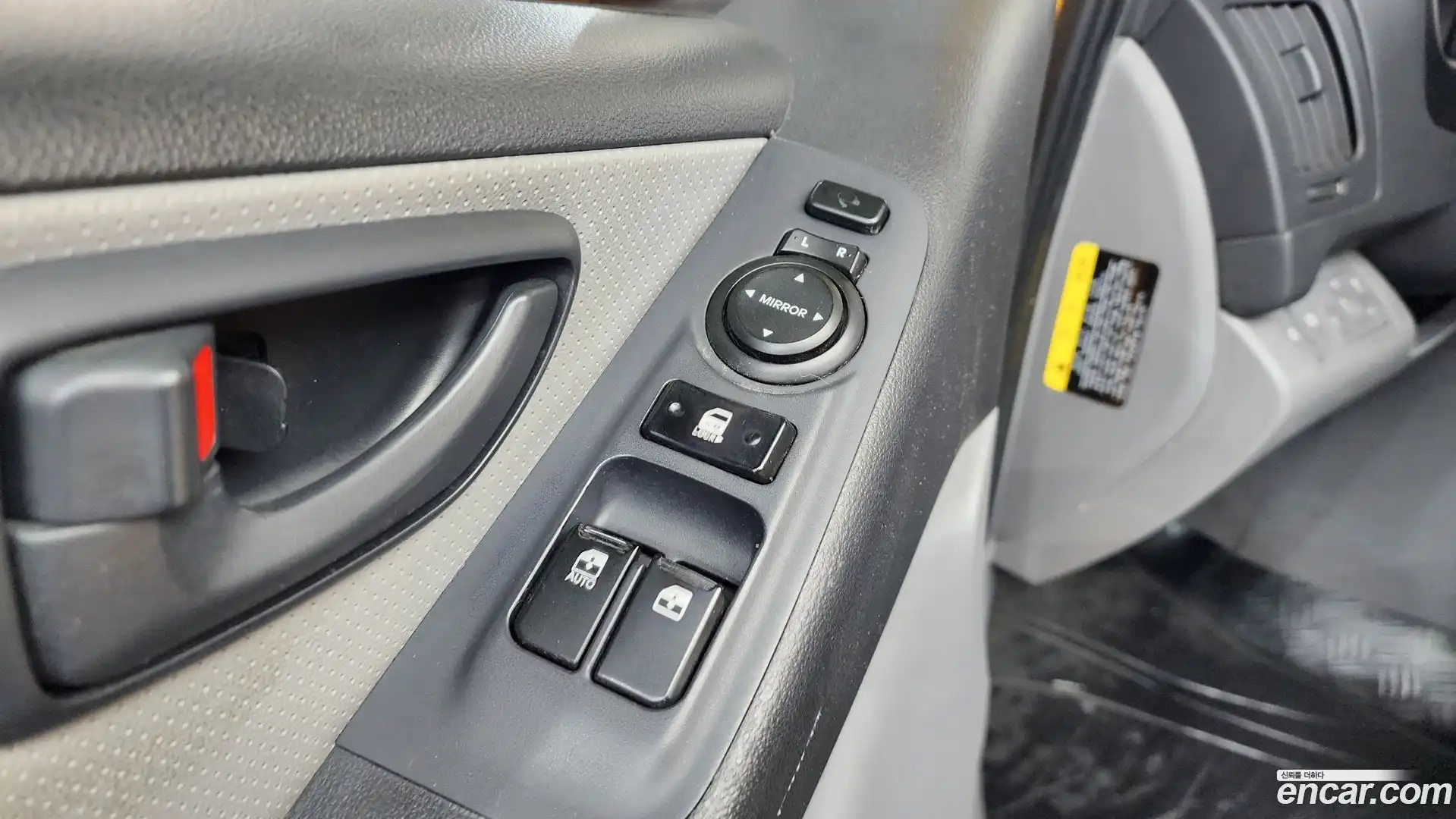 Starex Hyundai 2018.6-OPTION-021