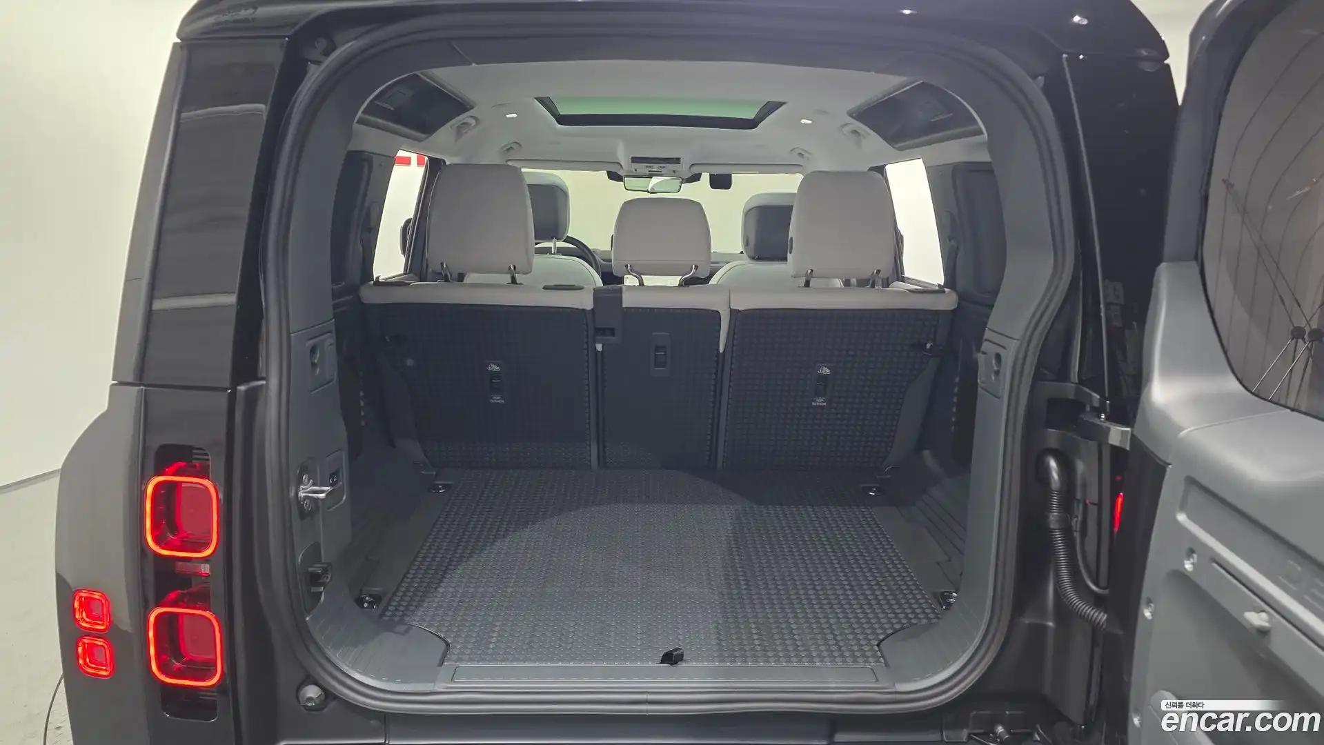 Defender Land Rover 2025.8-INNER-010