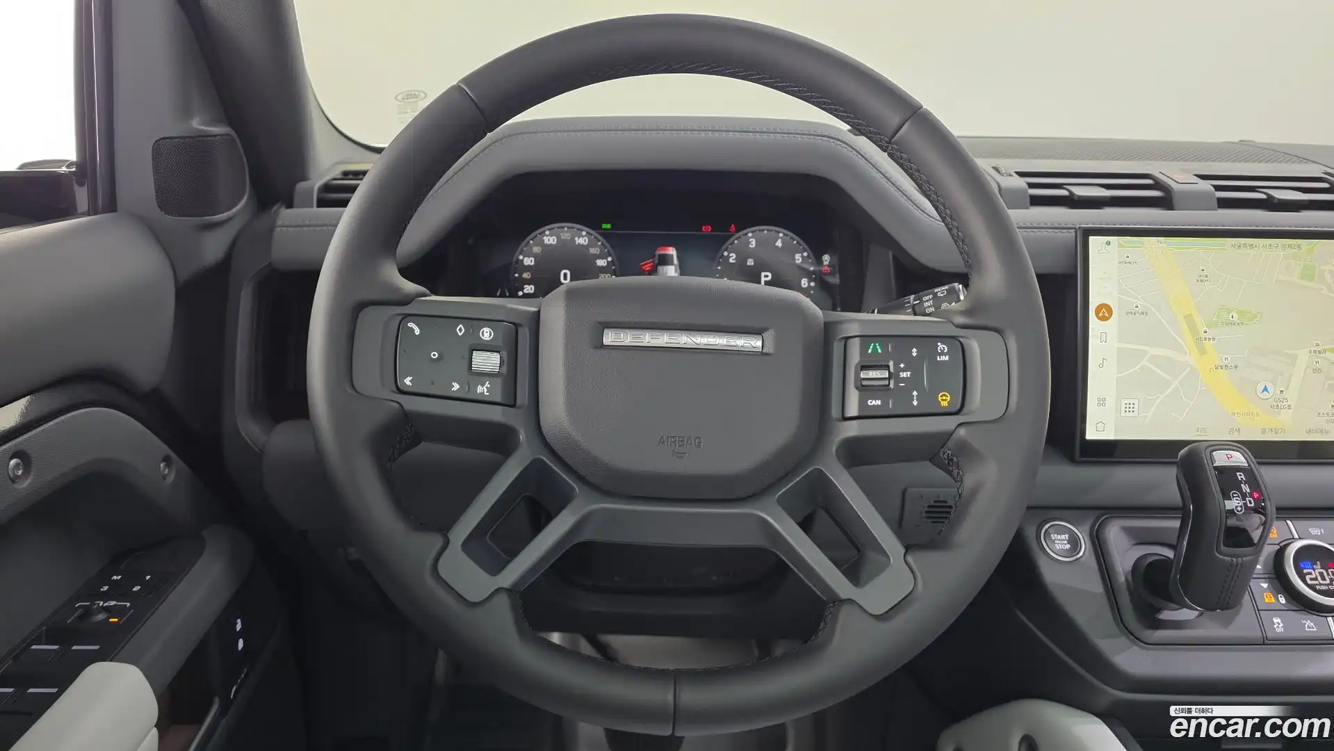 Defender Land Rover 2025.8-OPTION-019
