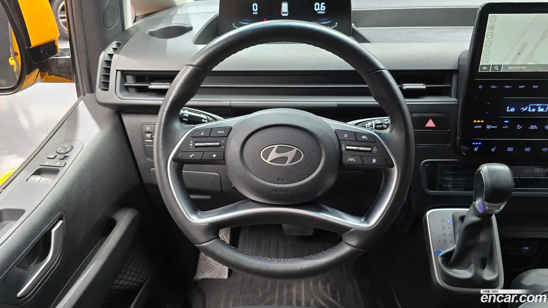 Staria Hyundai 2024.10-OPTION-017